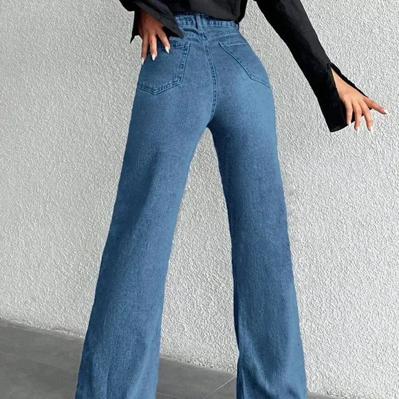 Medium Wash Casual Women's Loose Fit Commuter Straight Leg Jeans With Pockets - Picture 2 of 5